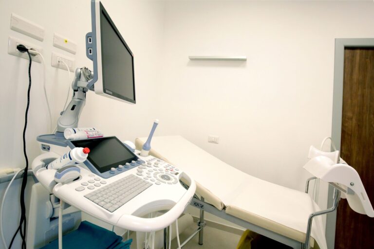 Isteroscopia diagnostica a Bologna: cos'è e quando farla